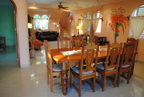 CMae DR - Casa Mae dining table seats 8.