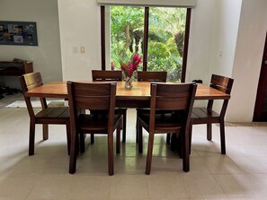 Dining room with greenery and privacy