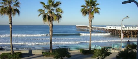 Vista para praia/oceano