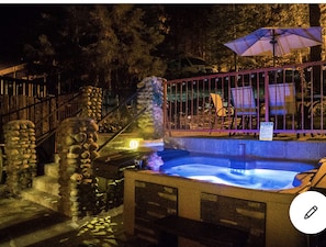 Private 4 person hot tub on patio. "Hot Tub was perfect and private" Jaime 2/25