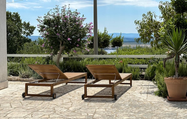 balcony-terrace