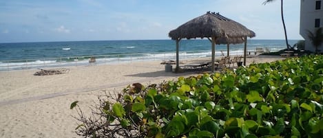 300 ft private beach | Cabanas Nov-Apr | 125 yards E from villa