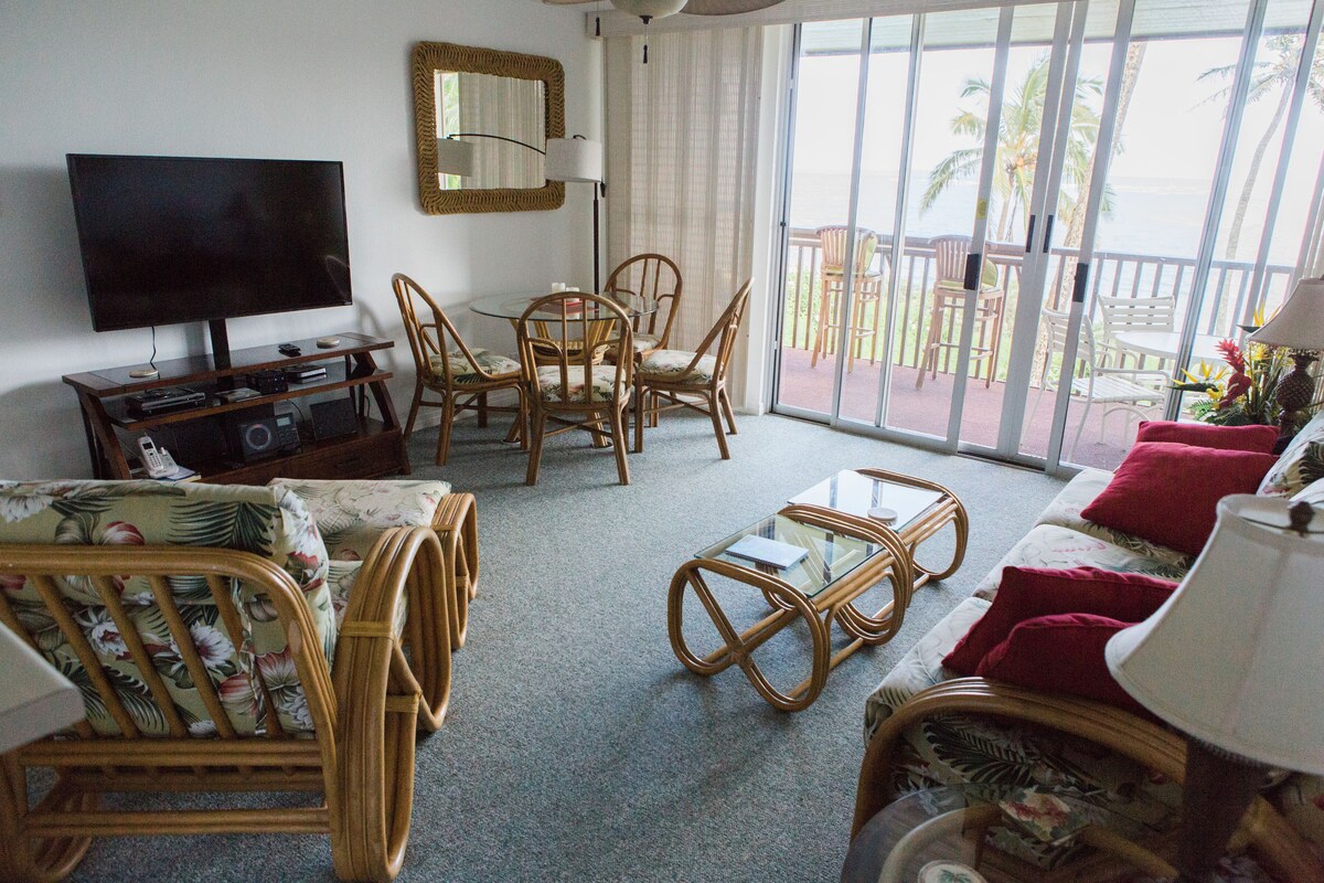 Oceanfront! Watch the surf from your private lanai! No hidden fees. Book now!