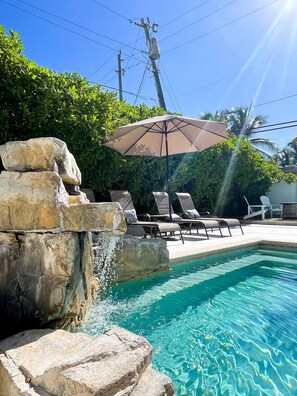 Your own private tropical oasis with seating for  15+