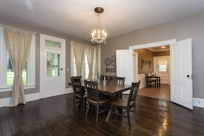 Spacious dining room 