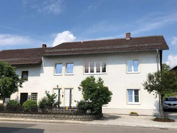 holiday flats Penzkofer, village center
flat 1, 1st floor up to 6 persons