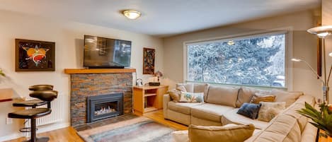 Enjoy a bright, comfortable and well-crafted place to call home  in Boulder.