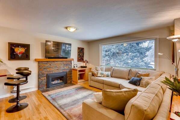 Enjoy a bright, comfortable and well-crafted place to call home  in Boulder.