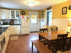 Fully stocked kitchen - ready for cooking lobster or making a family breakfast!