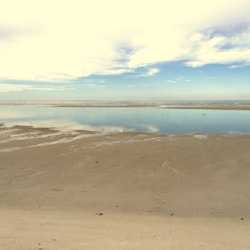Mayflower Beach: 15 minutes away - great for the kids at low tide!
