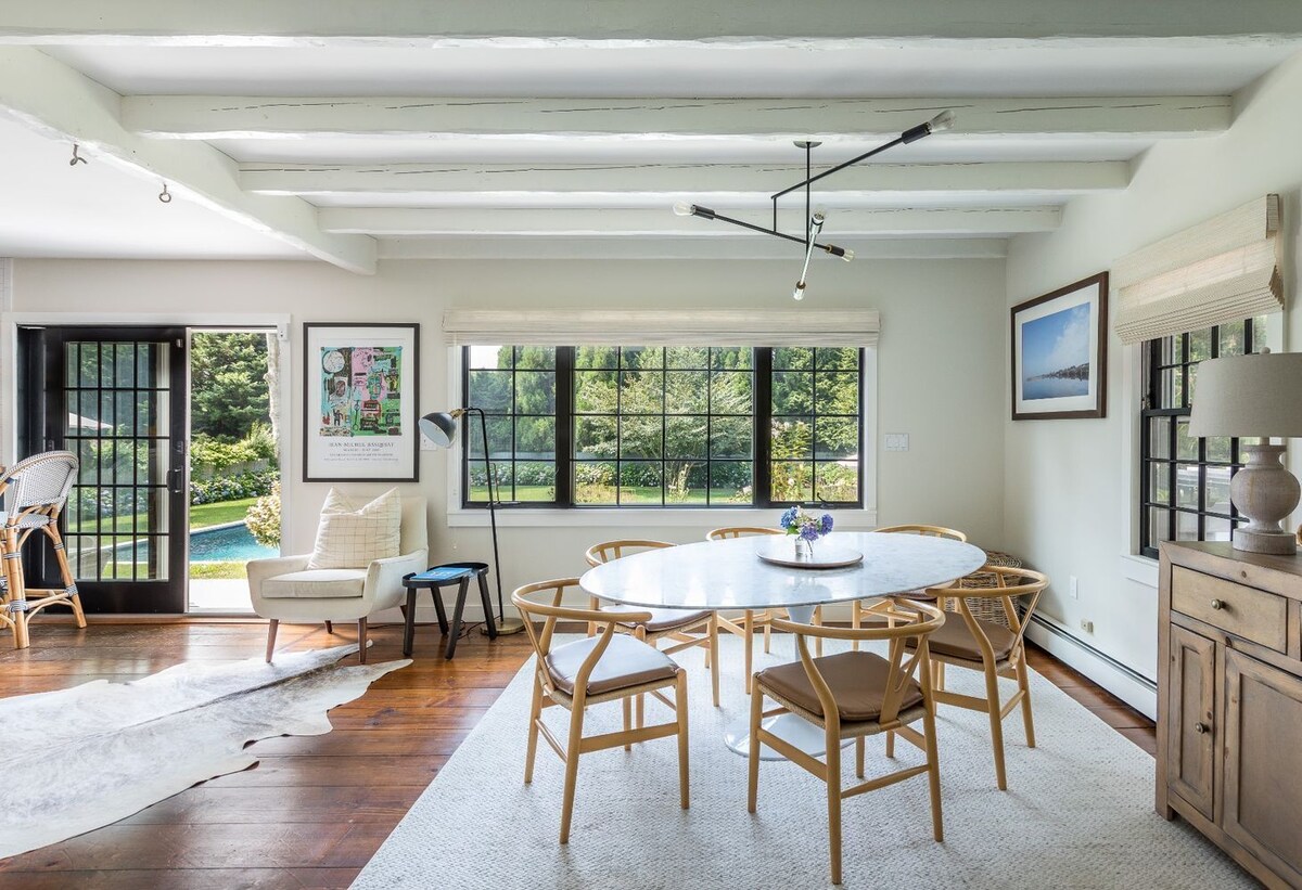 The Hedges Lane Residence – Quintessential Hamptons Summer