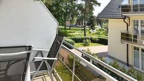 Balkon mit seitlichem Blick zur Ostsee