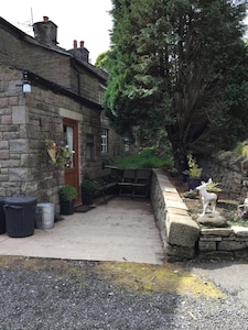 Cosy Rural Cottage Peak District, Pets Welcome, Buxton Derbyshire