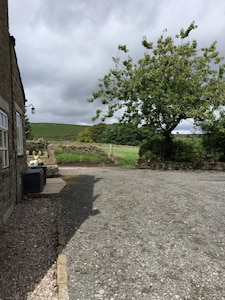 Cosy Rural Cottage Peak District, Pets Welcome, Buxton Derbyshire