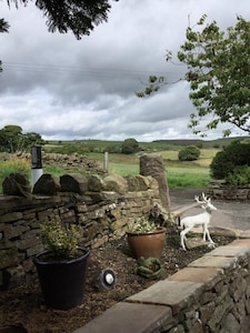 Cosy Rural Cottage Peak District, Pets Welcome, Buxton Derbyshire