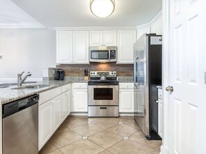 Fully equipped kitchen