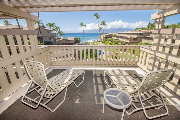 Kahana Sunset D2 - Lanai