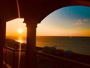 can NEVER have enough SUNSETS!~