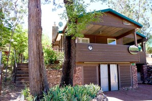 Front view of home