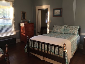 Front Bedroom
