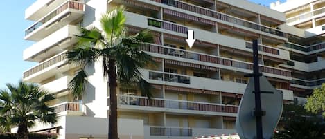 Appartement 4ème étage  L'estivalière   3 avenue de la poste Golfe Juan 06220