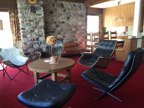 Living & dining area