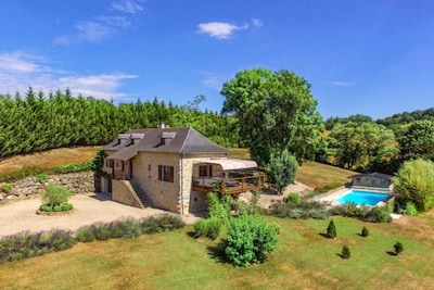 Hermosa villa con piscina climatizada - cerca de Najac