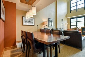 There’s room for everyone at the dining table.