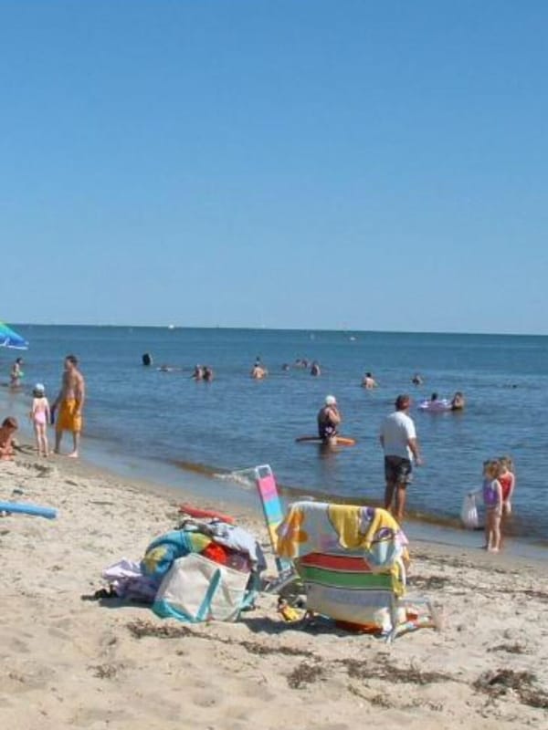 Earle Road Beach A lot closer then the other fun things to do 5 Minute walk.