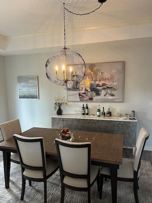 New dining room table-two additional leafs