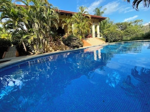 Big swimming pool 