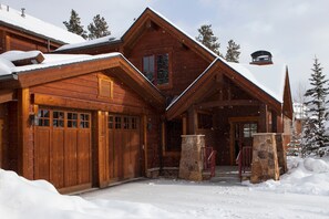 The townhomes all include a private garage.