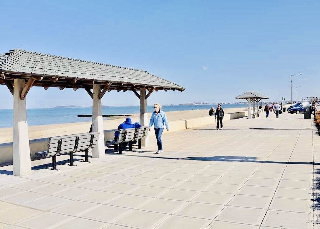 4BR WOLLASTON BEACH/15min to Boston/Beautiful/Safe & Quiet location