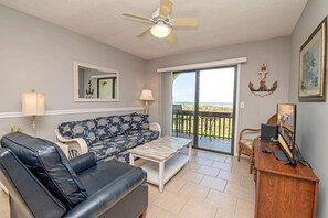 5221 Living Room
