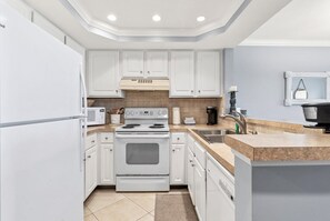 3127 Kitchen 1