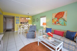 6208 Living Area