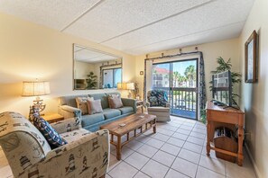 3209 Living Area
