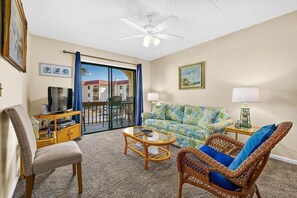 6206 Living Area