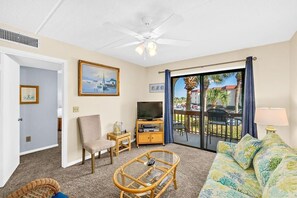 6206 Living Area