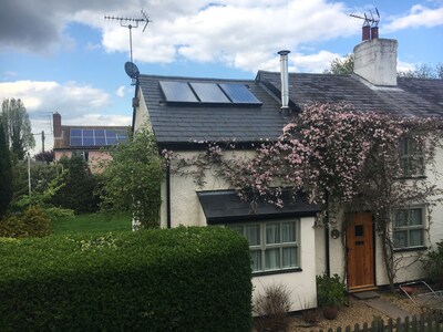 Beautiful Suffolk cottage close to Pin Mill and the coast