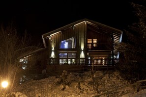 CHALET VUE DE NUIT
(COTE STUDIO)