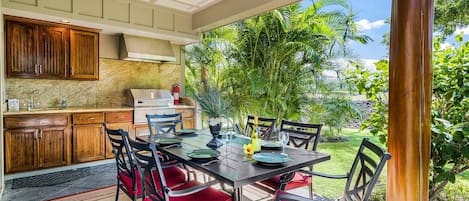 Lanai with Private BBQ and Wet Bar at Mauna Lani Hawai'i Vacation Rental