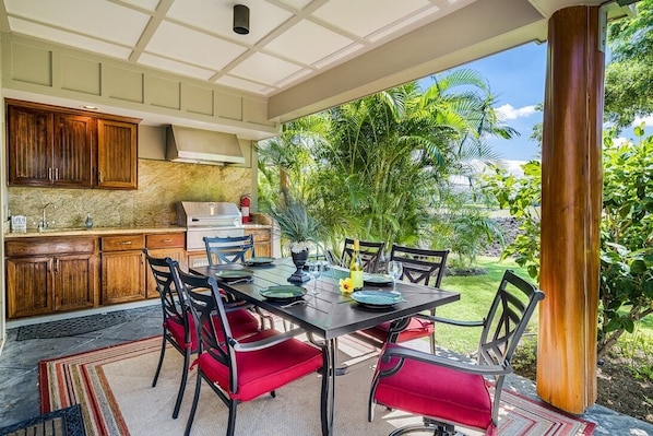 Lanai with Private BBQ and Wet Bar at Mauna Lani Hawai'i Vacation Rental