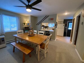 Table that expands to sit 10.