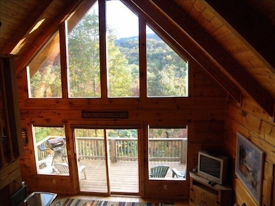 WONDERFUL MOUNTAIN VIEWS~*PETS WELCOME*~ CLOSE TO EVERYTHING, YET VERY PRIVATE.