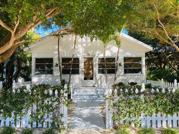 Original 1926 cottage in historic district of Boca Grande.