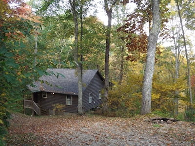 Luxuary Cabin secluded on 40 acres of Spectacular Mountain Wilderness.