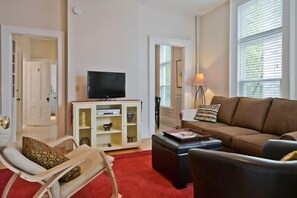Welcome to our Chic One Bedroom at Portland on Avon!
