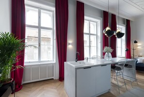 Amazingly bright living room