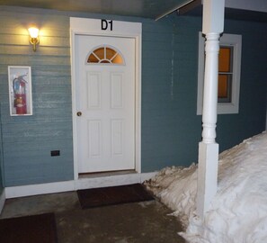 Nice entrance with shoveling done for you